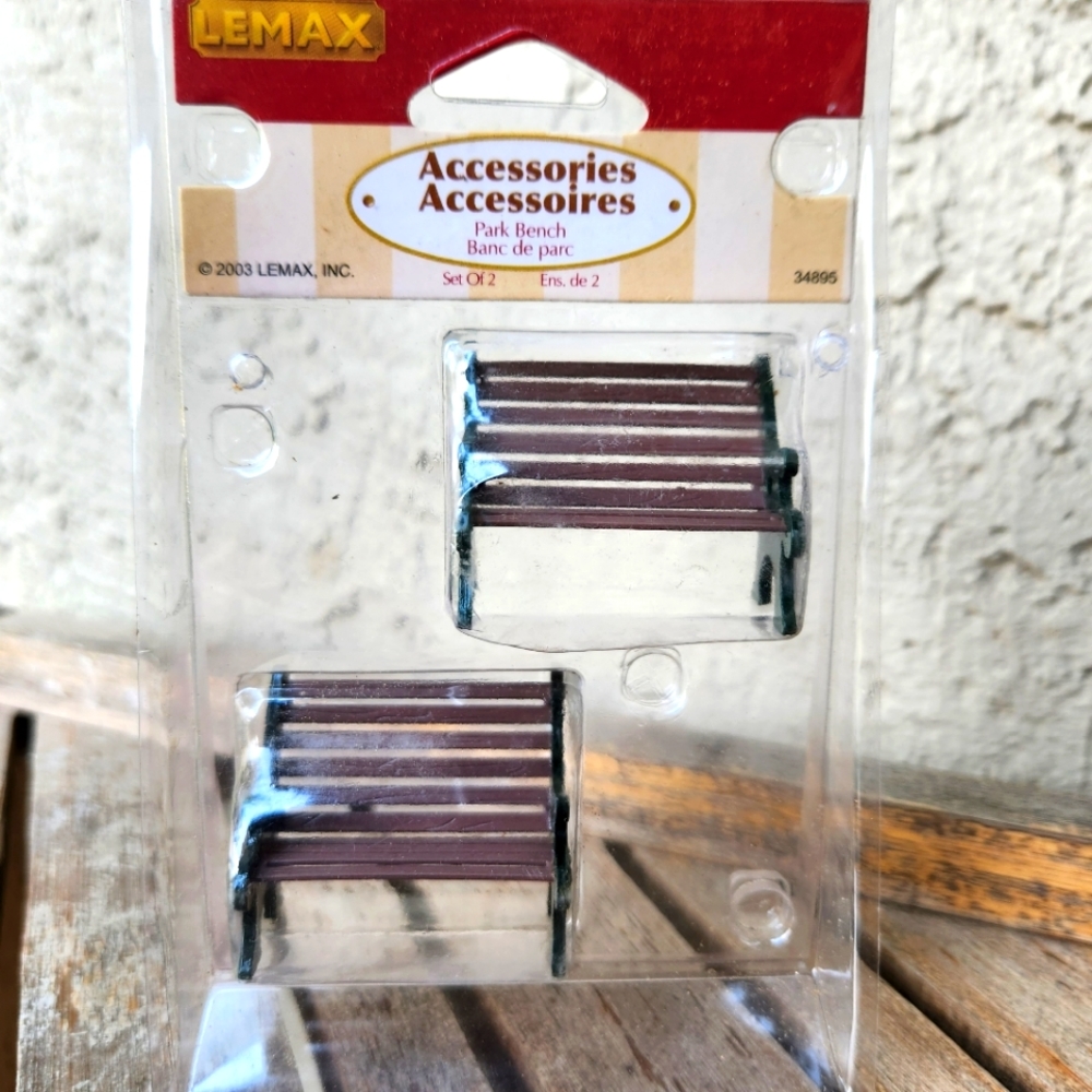 Vintage 2003 Lemax Inc. Park Bench Accessories #34895 Village Accessory
